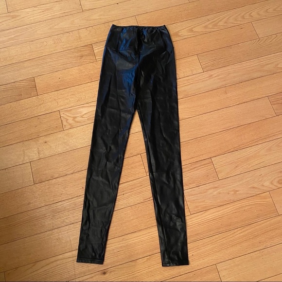 Aritzia Wilfred Daria black faux leather pants s - Picture 5 of 5